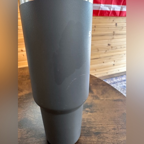 Stanley Adventure Quencher 40 oz Tumbler Cup W Straw COAL - perfect fall color - Picture 4 of 10